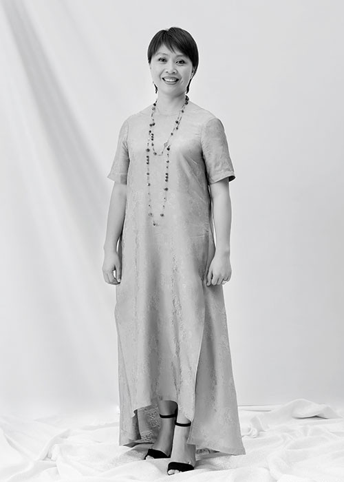 Tiến sĩ, bác sĩ nhân trắc học Lê Diệp Linh được mời vào vị trí giám khảo để thẩm định các chỉ số khuôn mặt và hình thể thí sinh nhằm tìm ra người đạt chuẩn về sắc đẹp.