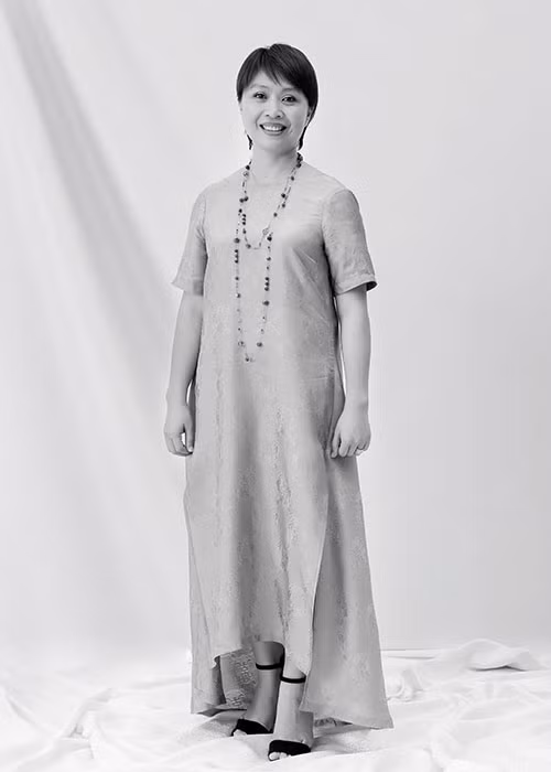 Tiến sĩ, bác sĩ nhân trắc học Lê Diệp Linh được mời vào vị trí giám khảo để thẩm định các chỉ số khuôn mặt và hình thể thí sinh nhằm tìm ra người đạt chuẩn về sắc đẹp.