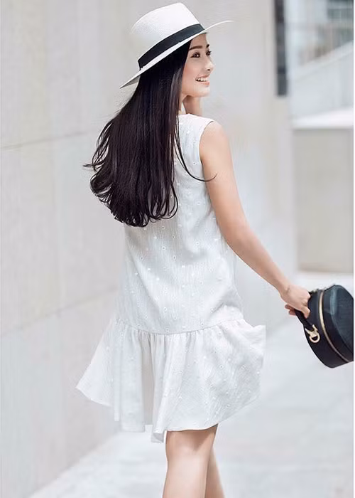 Khánh Hiền rủ ông xã James Ngô “đi trốn” là một trong những tin tức sao Việt trong ngày 26/11.