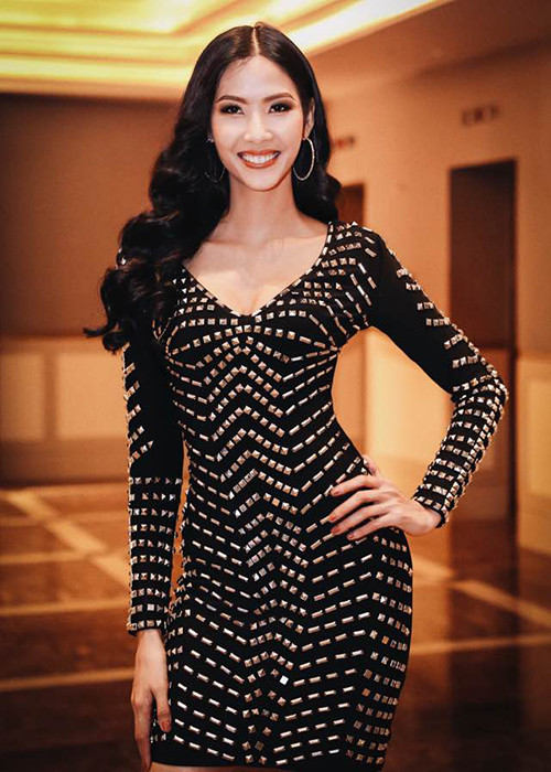 Khi tham gia Hoa hậu Hoàn vũ Việt Nam 2017, Hoàng Thùy được nhận xét có ngoại hình hợp người mẫu hơn hoa hậu. Ảnh: FBNV