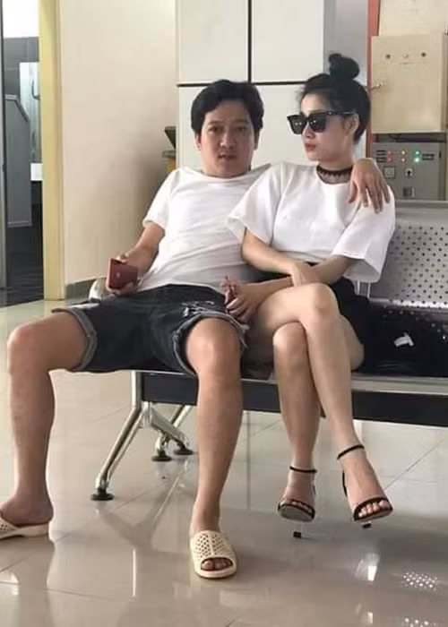 Tháng 7/2017, Nhã Phương chia sẻ dòng trạng thái tâm trạng. Giữa tin đồn rạn nứt, cặp đôi lộ ảnh đi du lịch. Ảnh: Zing