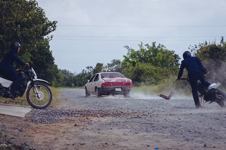 Điểm nhấn của trailer là “đặc sản” hành động võ thuật đến từ các màn đua xe, rượt đuổi, đấu võ, cho đến các cuộc chạm trán số đông…