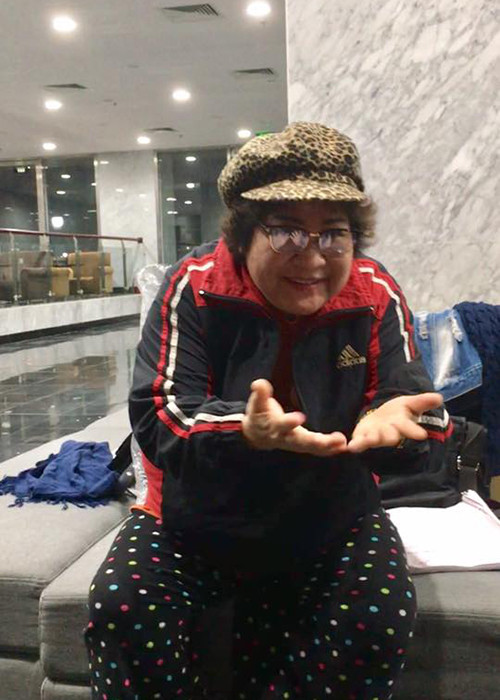 Có mặt tại buổi tập Táo quân 2018, nghệ sĩ Minh Vượng tỏ ra rất quý mến bé Táo nhỏ.