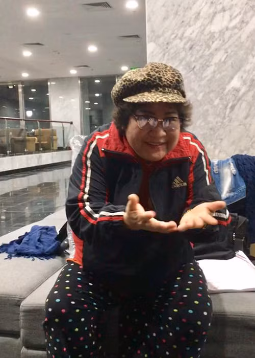 Có mặt tại buổi tập Táo quân 2018, nghệ sĩ Minh Vượng tỏ ra rất quý mến bé Táo nhỏ.