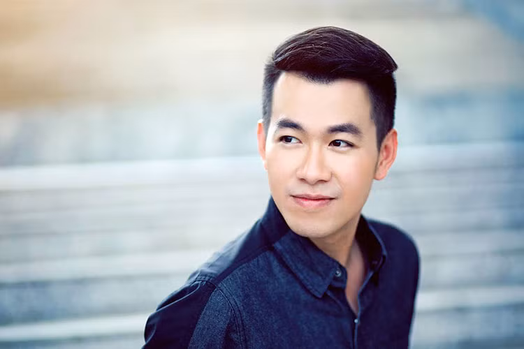 Hồ Trung Dũng luôn cố gắng tránh ồn ào thị phi để tập trung hoàn toàn cho sự nghiệp ca hát.