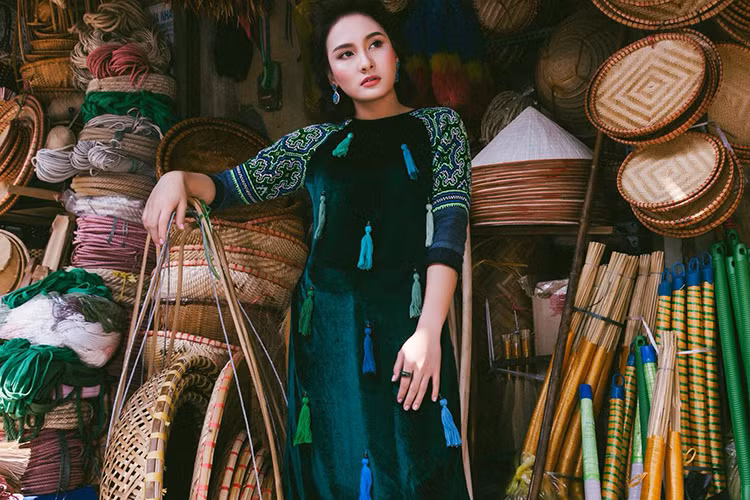 Bảo Thanh chia sẻ: “Để nhớ một thời ta đã yêu. Thanh xuân của ta và những tháng ngày không vội vã”.