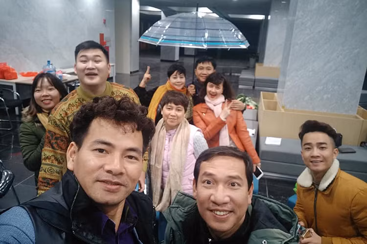 Theo nghệ sĩ Vân Dung chia sẻ, ê-kíp bắt đầu tập vào ngày 10/1/2018 và chương trình dự kiến ghi hình ở Cung Văn hóa Hữu nghị Hà Nội.