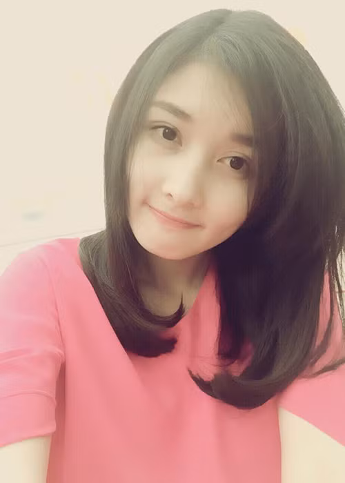 Sau lùm xùm với ban tổ chức Hoa hậu các dân tộc Việt Nam, người đẹp sinh năm 1992 vẫn được giữ vương miện.