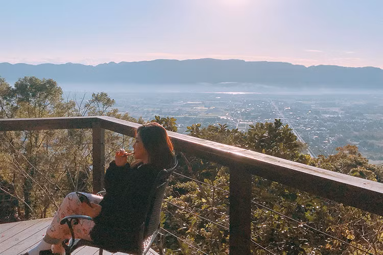 Hương Tràm tâm sự: “Ôi lại thèm cái cảm giác …”.