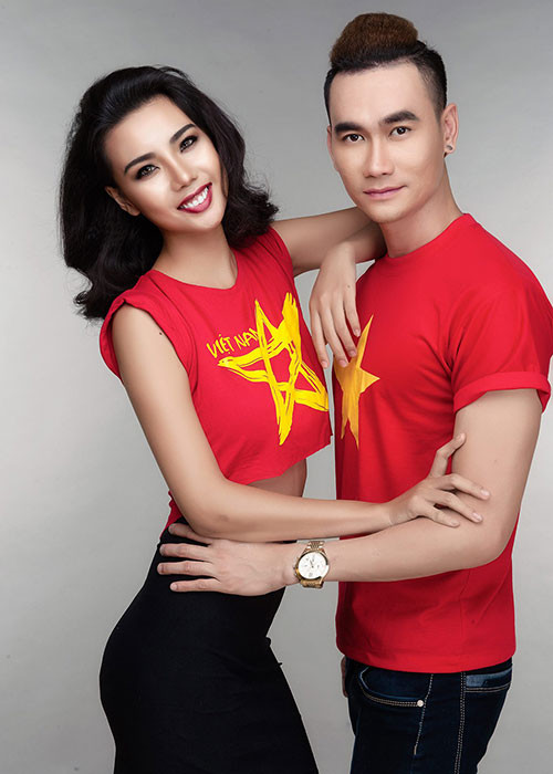 Trước đó, chân dài 9x từng lên tiếng cổ vũ U23 Việt Nam: "Hy vọng mọi điều thuận lợi tới với các em. Cả nước đang hướng về các em, dù thắng hay không thắng thì các em cũng rất tuyệt vời".