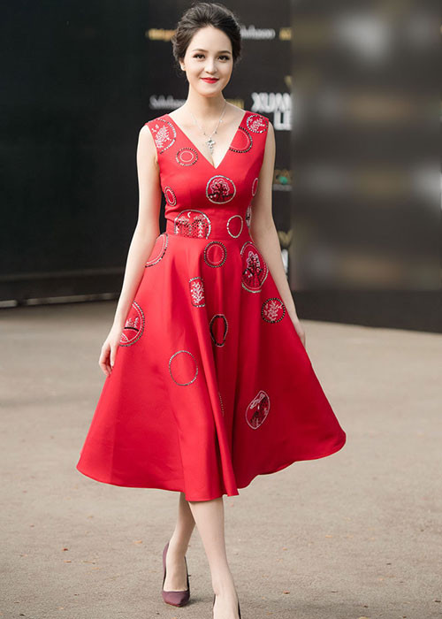 Hình ảnh Hoàng Anh đẹp mặn mà tại một sự kiện thời trang sau khi lấy chồng sinh con. Ảnh: Zing