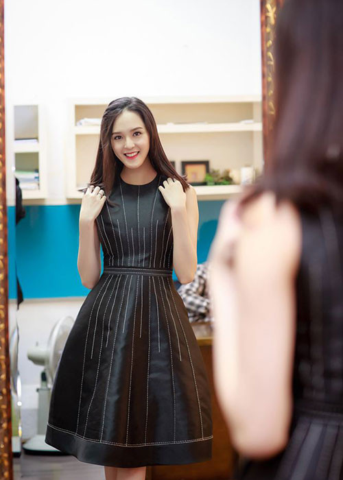 1 tháng sau khi sinh con, Hoàng Anh tự tin tái xuất với vóc dáng thon gọn. Ảnh: Tiền Phong