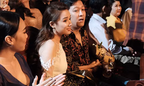 Trường Giang - Nhã Phương. Ảnh: Tuổi trẻ