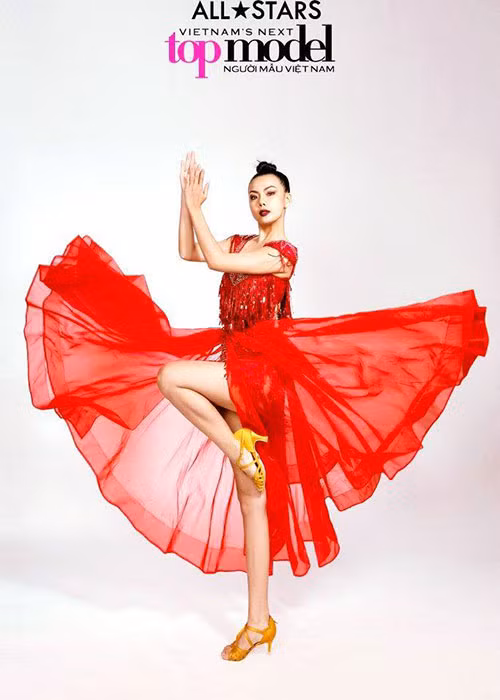 Năm 2017, Lại Thanh Hương tham gia Vietnam's Next Top Model và dừng chân ở top 8 chung cuộc. Ảnh: FBNV