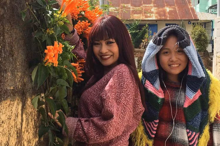 Con gái của Phương Thanh theo mẹ đi quay MV là một trong những tin tức sao Việt trong ngày 21/1.