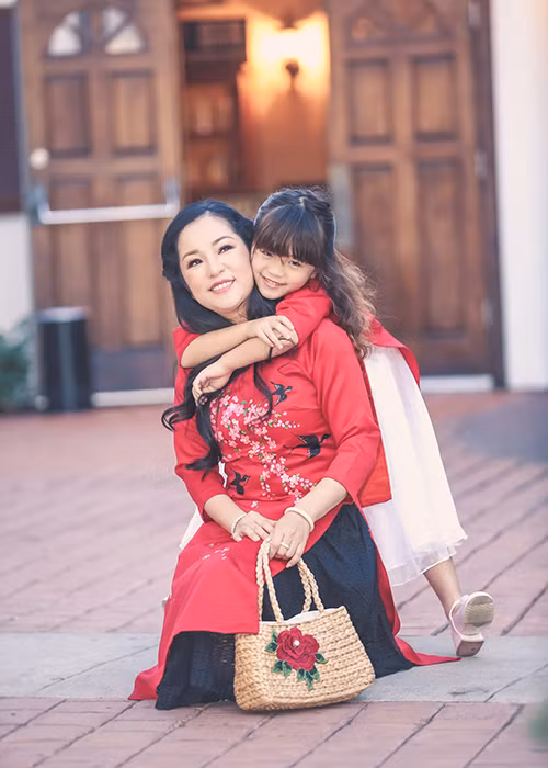 Tuy nhiên, sau những sóng gió, hiện tại, Thúy Nga và con gái đã "bình tĩnh sống và luôn cùng nhau vượt qua những khó khăn".