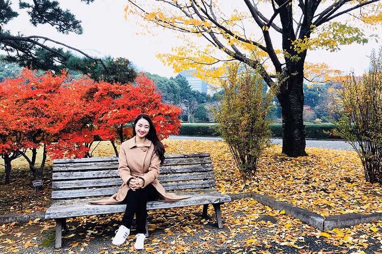 Hoa hậu Thu Ngân đẹp mặn mà sau khi lấy chồng và sinh con.