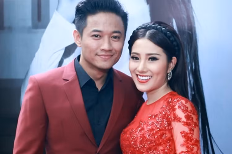 Năm 2017, Quý Bình và Tố My bị đồn hẹn hò khi thân thiết trên sân khấu lẫn đời thường. Ảnh: Zing