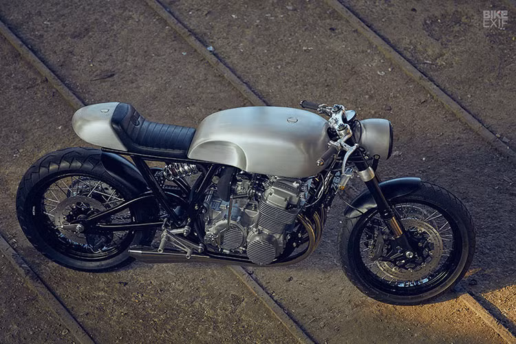 Mirko Messner đã dành hết chất xám, nổ lực và tình yêu đáng kinh ngạc để tạo ra chiếc cafe racer dựa trên Honda CB750, biến chiếc xe trở thành một trong những ví dụ điển hình của thể loại xe đang gây sốt trên thế giới.