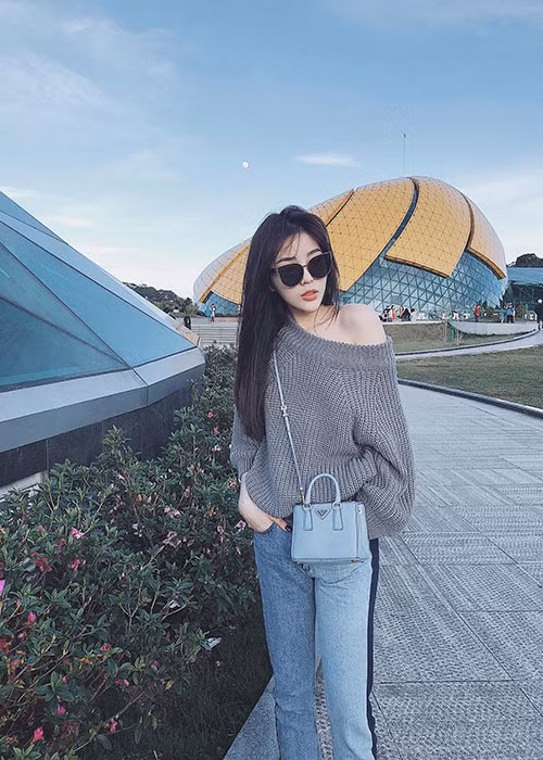 Sao Việt Hoa hậu Kỳ Duyên tận hưởng chuyến du lịch đầu năm mới tại Đà Lạt.