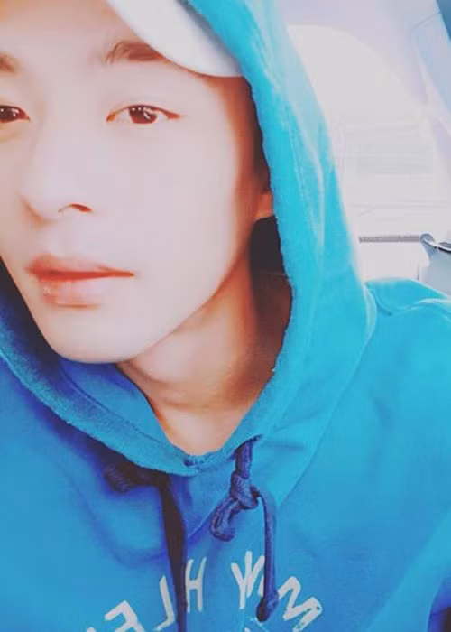 Cũng trong ngày 4/1, em trai của Ha Ji Won cập nhật hình ảnh đầy tâm trạng trong một buổi đi bộ vào sáng sớm.