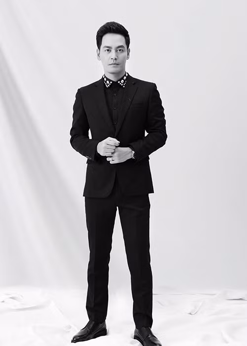 Từng giữ vai trò MC tại Hoa hậu Hoàn vũ Việt Nam 2015, lần trở lại này, Phan Anh là một trong số các giám khảo chung kết Hoa hậu Hoàn vũ Việt Nam.