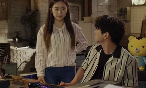 Vợ tôi ngoài việc kiếm tiền ra cô ấy không biết làm bất kỳ việc gì (Ảnh minh họa)