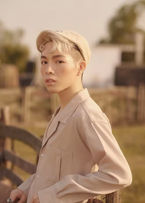 Đức Phúc chia sẻ: “Em yêu anh vậy mà một câu anh đâu được biết đâu... nên yêu là cứ nói ra nha”.