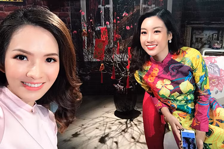 Đan Lê khen Hoa hậu Đỗ Mỹ Linh ngày càng đẹp là một trong những tin tức sao Việt trong ngày 16/1.