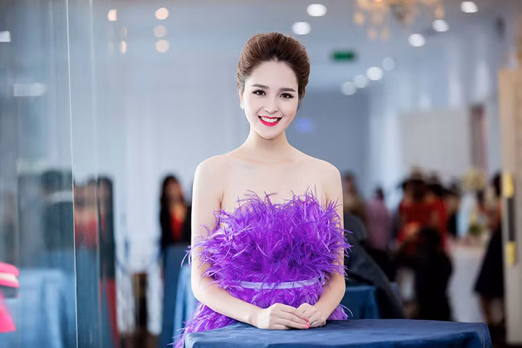 Hoàng Anh từng đoạt danh hiệu Á hậu 2 cuộc thi Hoa hậu Việt Nam 2012. Ảnh: FBNV