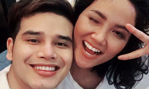 H’hen Niê bên K’Brơi. Ảnh: FBNV