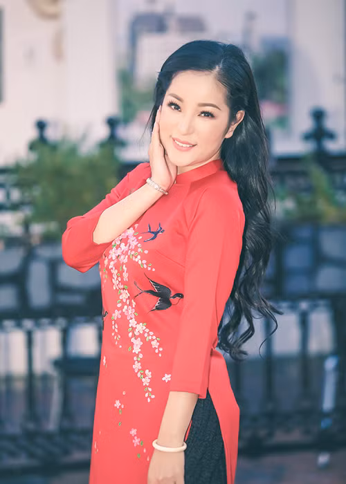 Nữ danh hài bày tỏ dù cuộc sống có gian nan thì bé Nguyệt Cát vẫn là điểm tựa êm ả và động lực lớn đối với cô.