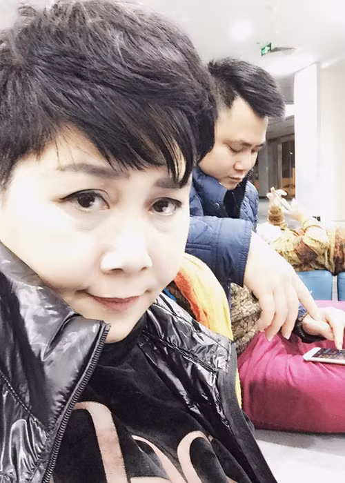 Ngoài Minh Vượng, Minh Hằng cũng trở lại Táo quân. "Mấy con cò, con vạc. 2h sáng rồi đấy nhé. Mà biết từ lâu rồi. Thức đêm là cả một nghị lực lớn lao nhỉ", nghệ sĩ Minh Hằng viết trên trang cá nhân.