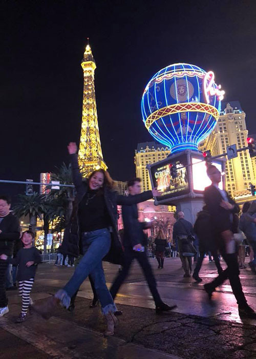 Đông đảo người hâm mộ gửi lời chúc mừng vợ chồng Khánh Thi - Phan Hiển.