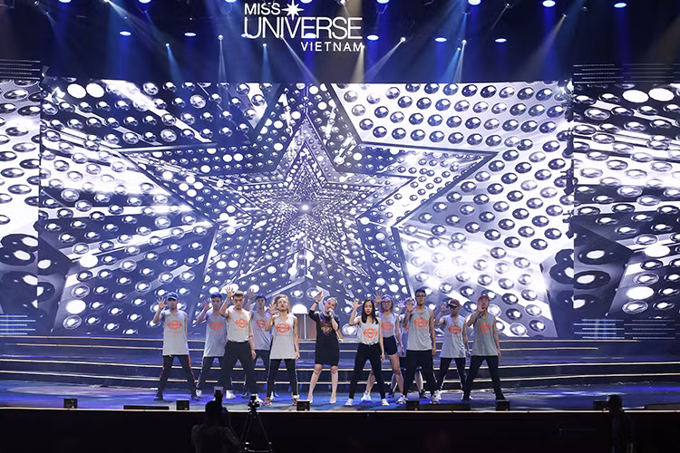 Ban tổ chức Hoa hậu Hoàn vũ Việt Nam 2017 hiện đã sẵn sàng cho đêm chung kết diễn ra vào ngày 6/1 tới đây.