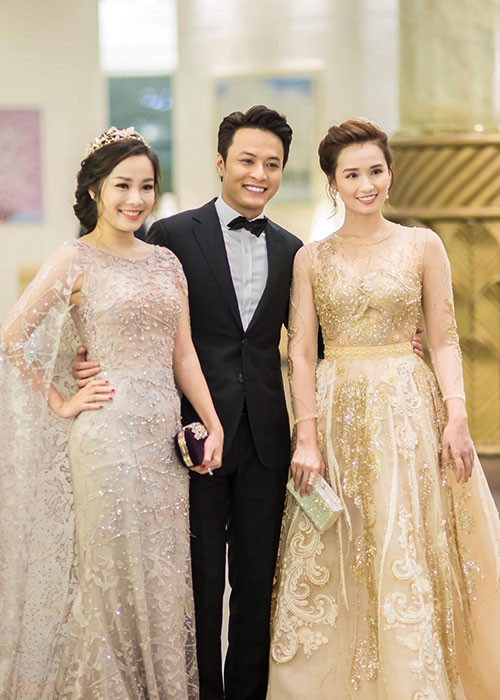 Hồng Đăng chúc mừng sinh nhật Minh Hương (trái): “Anh chúc cô thành công trong sự nghiệp và luôn xinh đẹp như vậy nhé. Chúc mừng sinh nhật em”.