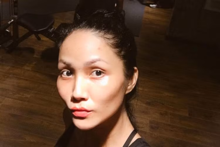 Cô gái dân tộc Ê-đê dù trang điểm nhẹ nhàng nhưng vẫn xinh đẹp. Ảnh: Giadinhvietnam