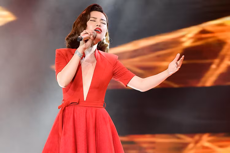 Sau Nhân tố bí ẩn, học trò của Hồ Ngọc Hà đắt show, đều đặn ra mắt các sản phẩm âm nhạc.