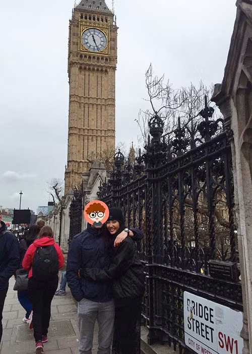 Là siêu mẫu kín tiếng về đời tư, Hoàng Thùy không chia sẻ danh tính bạn trai ngoại quốc.