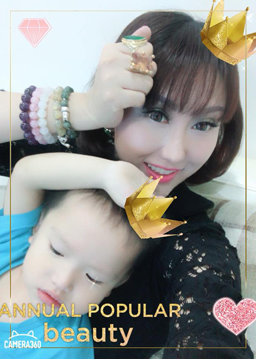 Phi Thanh Vân có đường tình duyên khá lận đận. Cô từng qua 2 lần đò. Tháng 2/2016, nữ diễn viên hạ sinh con trai đầu lòng tên Tấn Đức.