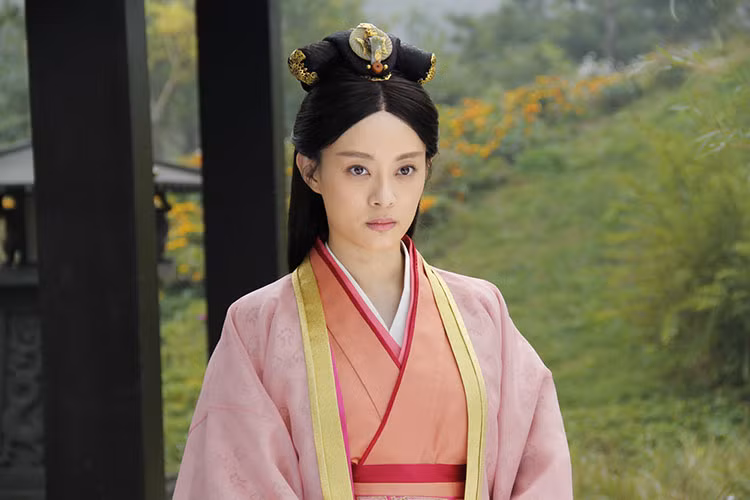 Từ năm 2013 đến năm 2015, nữ diễn viên tham gia 5 bộ phim truyền hình, điện ảnh. Ảnh: Sina