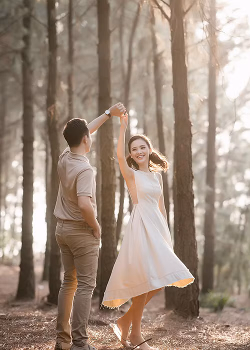 Top 10 cuộc thi Hoa hậu Việt Nam 2016 và hôn phu hot boy cảnh sát rất xứng đôi vừa lứa.