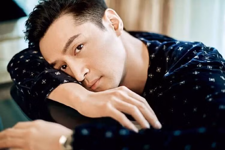 Dù sở hữu khối tài sản khủng nhưng Hồ Ca rất hiếm khi khoe sự giàu có của mình với công chúng.