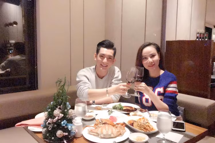 Hình ảnh Bảo Duy vui vẻ gặp gỡ cựu người mẫu Dương Yến Ngọc cách đây không lâu.