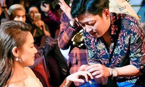 Màn cầu hôn gây bão của Trường Giang dành cho Nhã Phương.