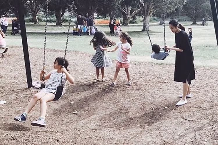 Vợ chồng Tăng Thanh Hà đặt tên con trai là Richard và giữ kín hình ảnh bé cho đến nay.