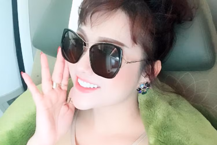 Phi Thanh Vân chia sẻ: “Sài Gòn mệt quá, em muốn đi đâu đó thật xa. Em về với chính em”.