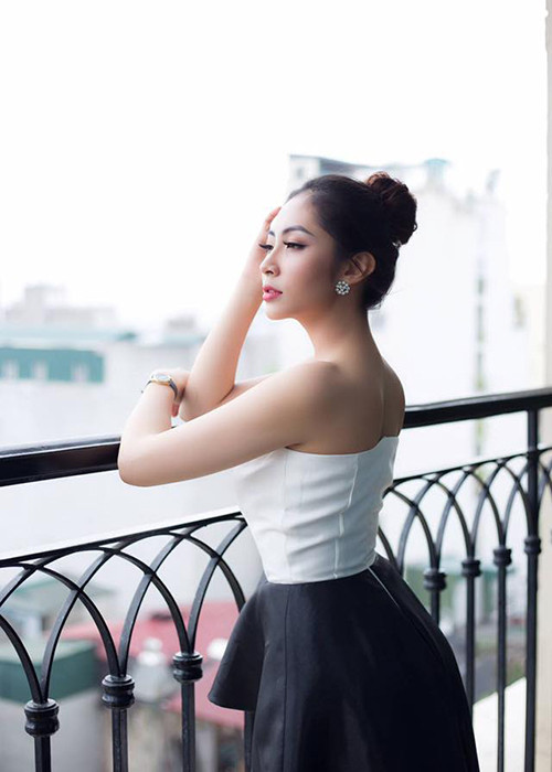 Khi chung kết cuộc thi Hoa hậu Đại dương 2017 vướng loạt ồn ào, Đặng Thu Thảo tuyên bố trả lại danh hiệu cùng vương miện.