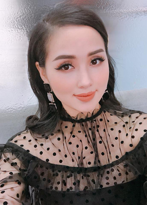 “Gái hai con” Tâm Tít khoe nhan sắc đẹp mặn mà.