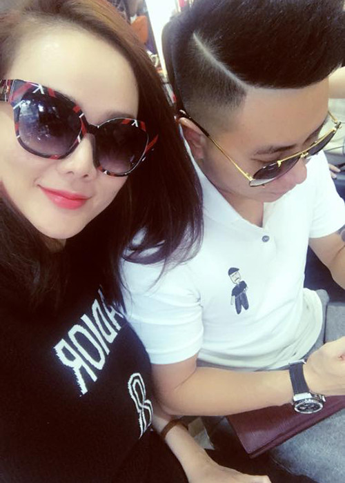 Dương Yến Ngọc tươi rói bên bạn trai mới.